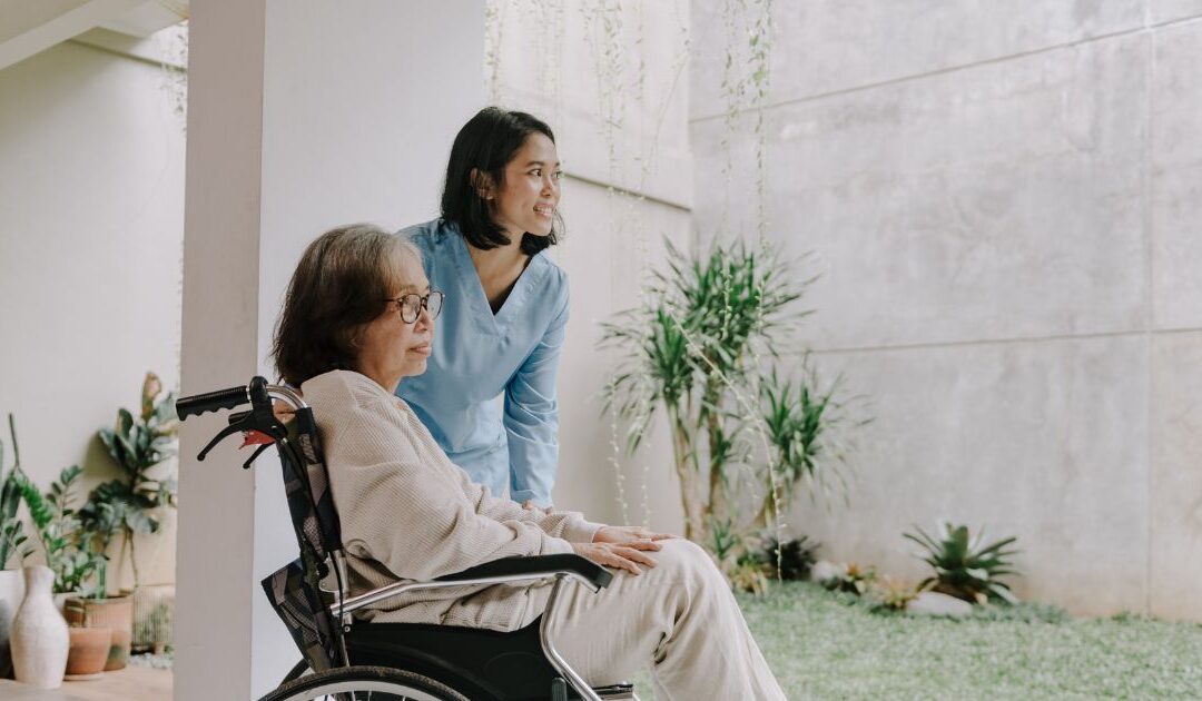 How to Transition a Loved One Into a Skilled Nursing Facility